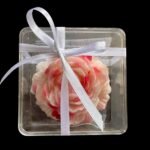 Μπομπονιέρα γάμου τριαντάφυλλο κόκκινο-λευκό